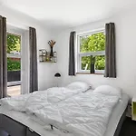Merrit - 280m From The Sea By Interhome