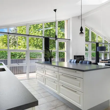 Merrit - 280m From The Sea By Interhome *