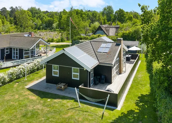 Merrit - 280m From The Sea By Interhome * Humble