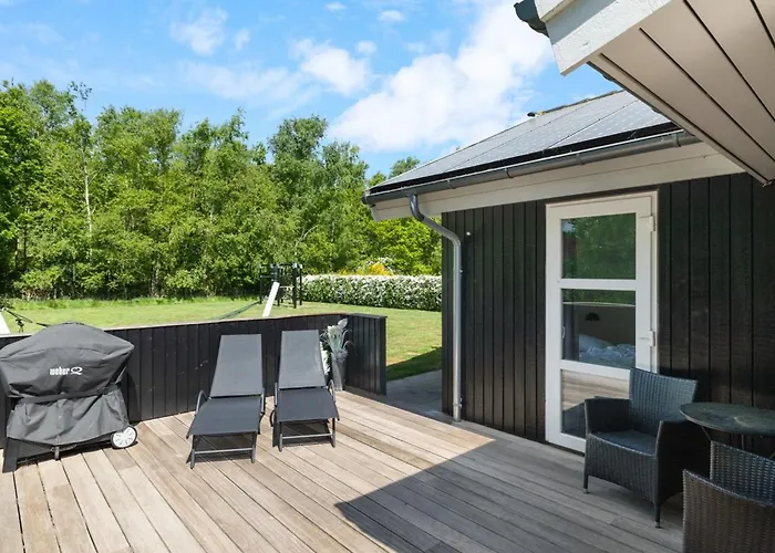 Holiday home Merrit - 280m From The Sea By Interhome